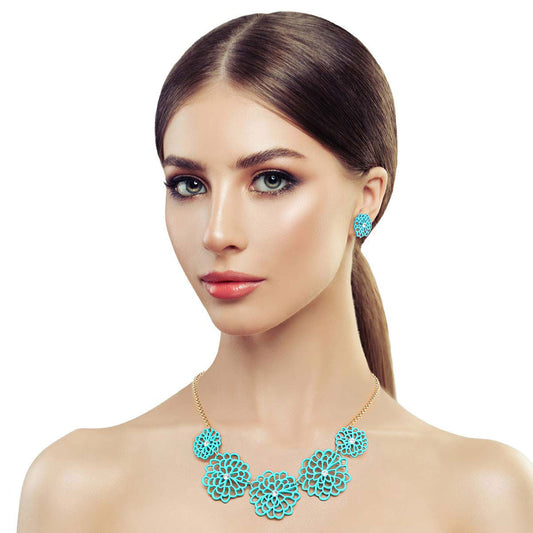 Turquoise Matte Metal Cut Out Flower Necklace|17 inches - Premium Wholesale Jewelry from Pinktown - Just $13! Shop now at chiquestyles