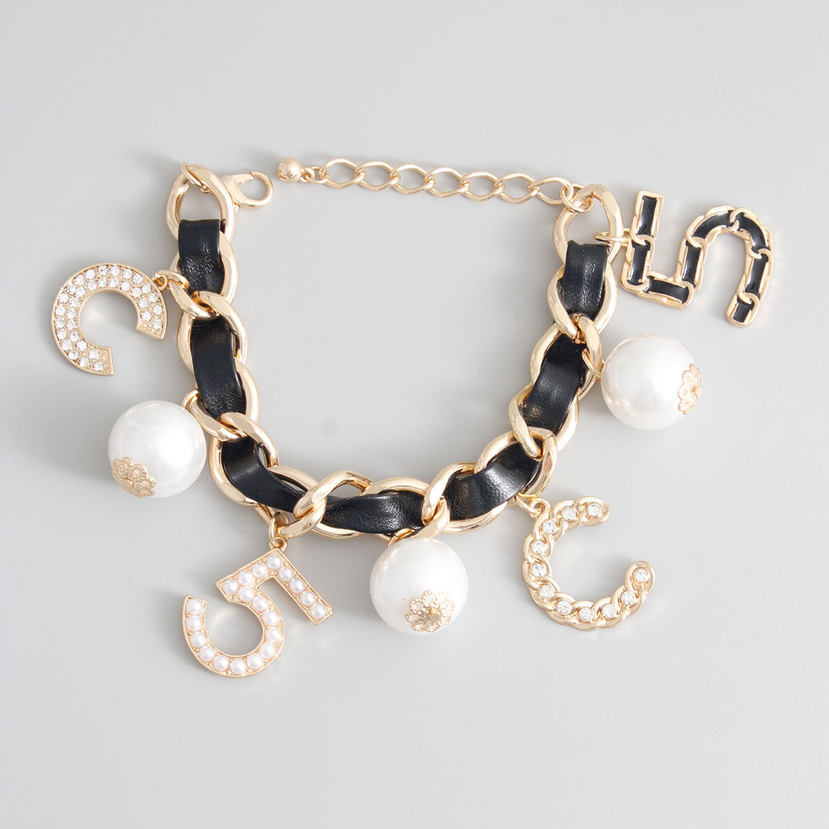 Black Gold Chain Pearl Bracelet|8 inches - Premium Wholesale Jewelry from Pinktown - Just $16! Shop now at chiquestyles